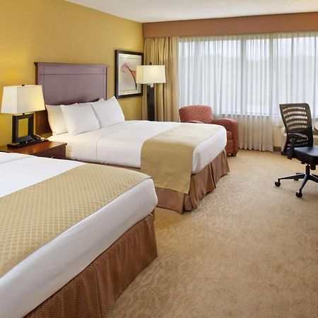 Doubletree By Hilton Файетвил Екстериор снимка