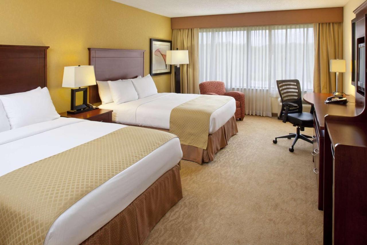 Doubletree By Hilton Файетвил Екстериор снимка