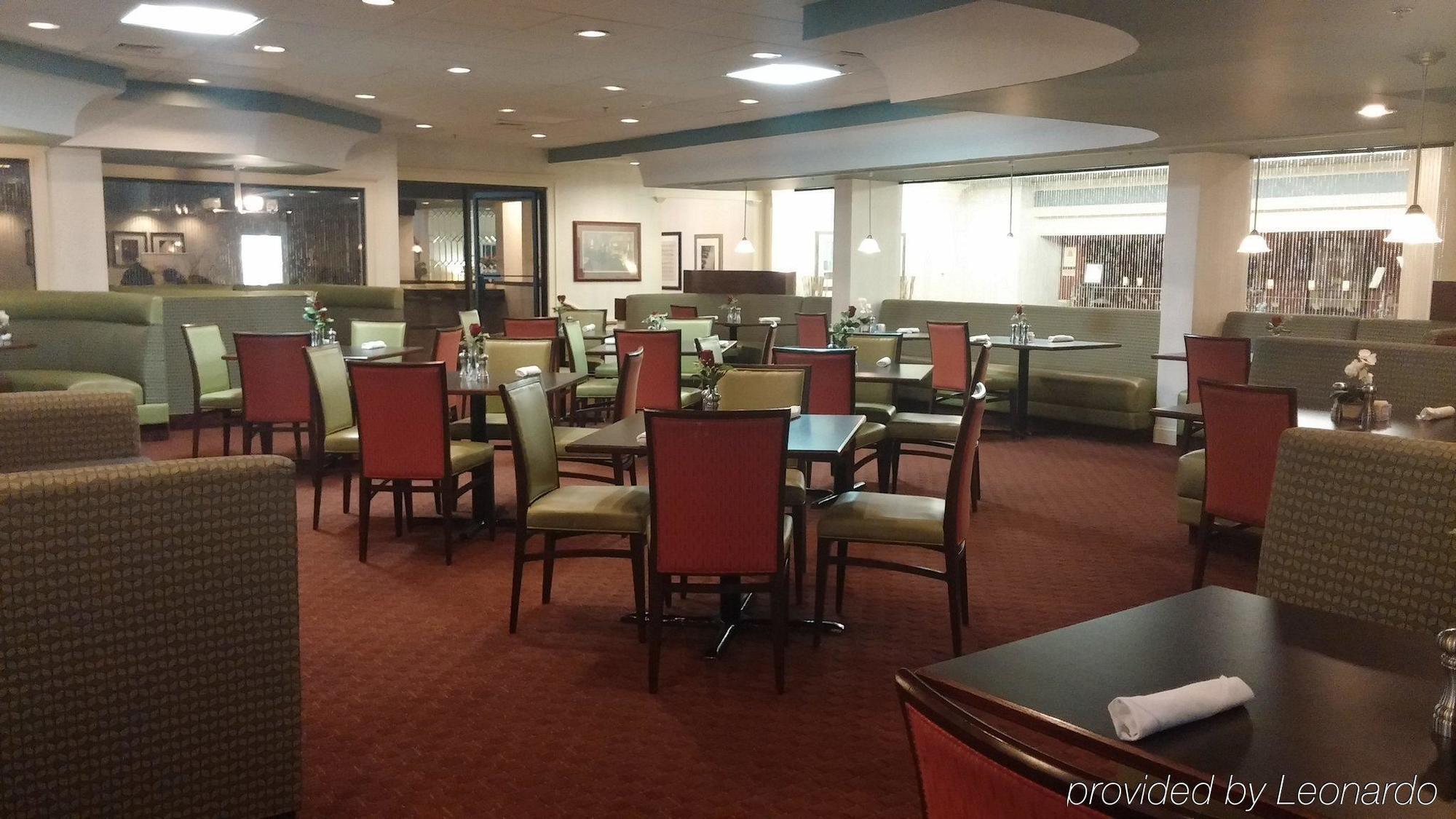 Doubletree By Hilton Файетвил Екстериор снимка