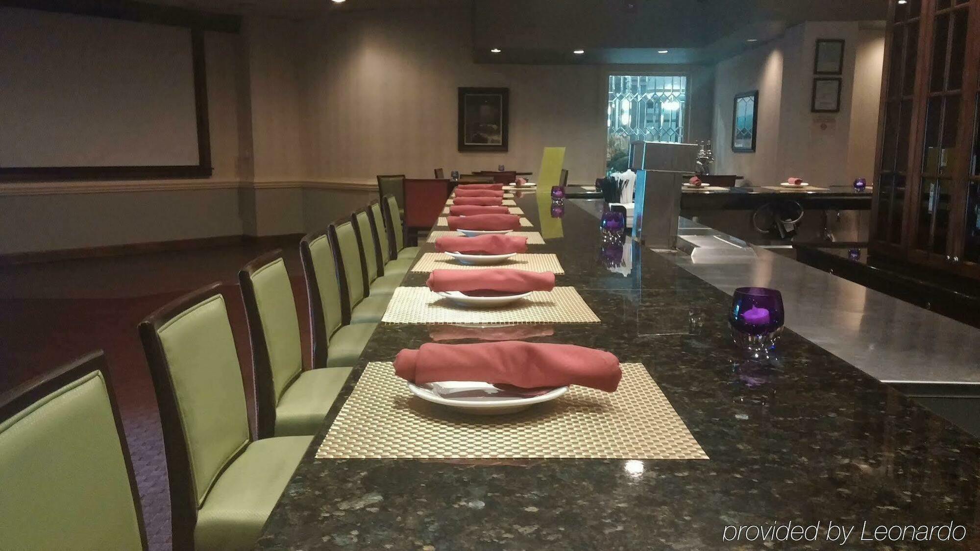 Doubletree By Hilton Файетвил Екстериор снимка